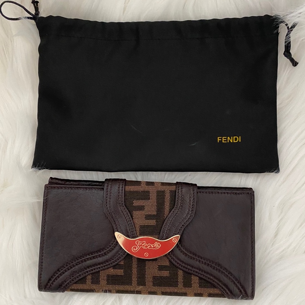 💎FENDI💎NO OFFERS REASONABLY PRICED!!!!